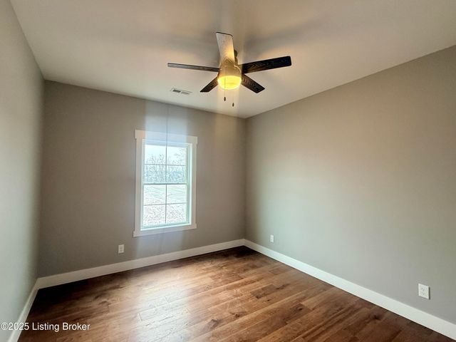 310 Turnbury Ln, Bardstown, KY 40004