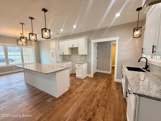 310 Turnbury Ln, Bardstown, KY 40004