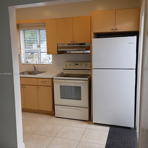 3134 SW 25th Ter front, Miami, FL 33133