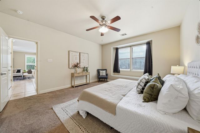 6705 Covered Bridge DR 8, Austin, TX 78736