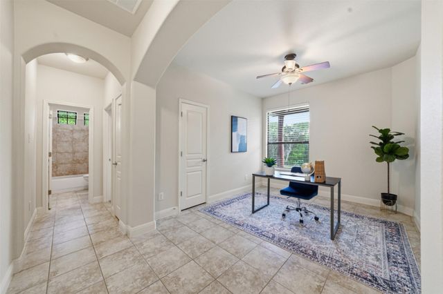 6705 Covered Bridge DR 8, Austin, TX 78736