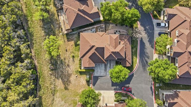 6705 Covered Bridge DR 8, Austin, TX 78736