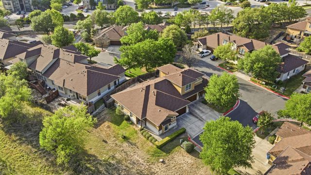 6705 Covered Bridge DR 8, Austin, TX 78736