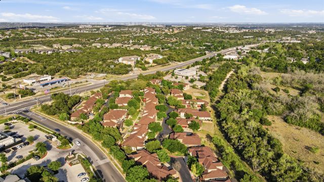 6705 Covered Bridge DR 8, Austin, TX 78736