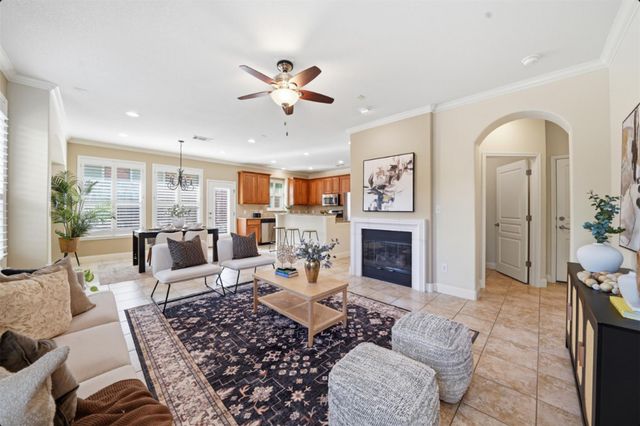 6705 Covered Bridge DR 8, Austin, TX 78736