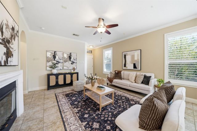 6705 Covered Bridge DR 8, Austin, TX 78736