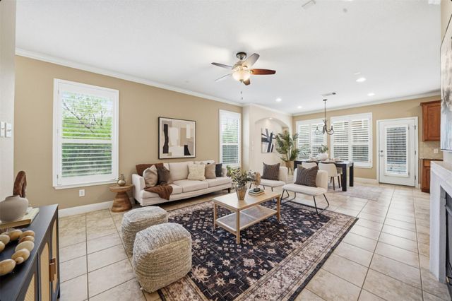 6705 Covered Bridge DR 8, Austin, TX 78736