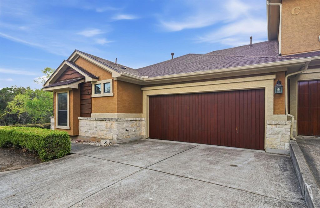 6705 Covered Bridge DR 8, Austin, TX 78736