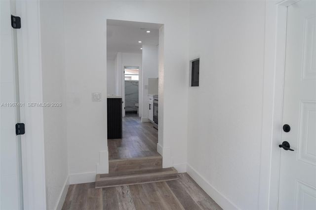 2600 NW 108th St, Miami, FL 33167