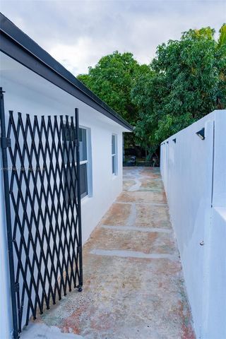 2600 NW 108th St, Miami, FL 33167