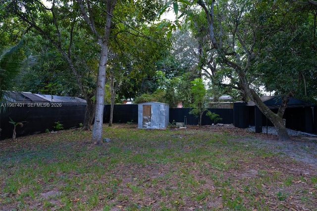 2600 NW 108th St, Miami, FL 33167