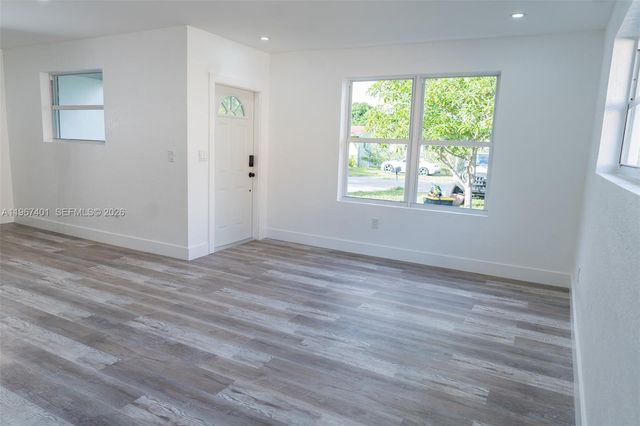 2600 NW 108th St, Miami, FL 33167