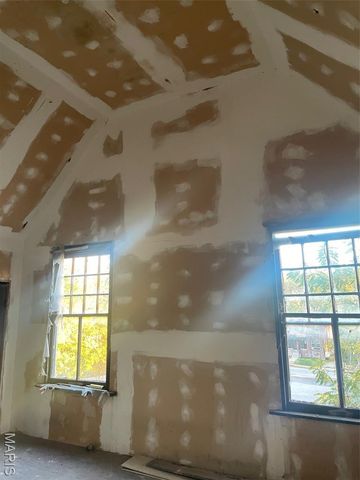 1524 McCausland Avenue, St Louis, MO 63117