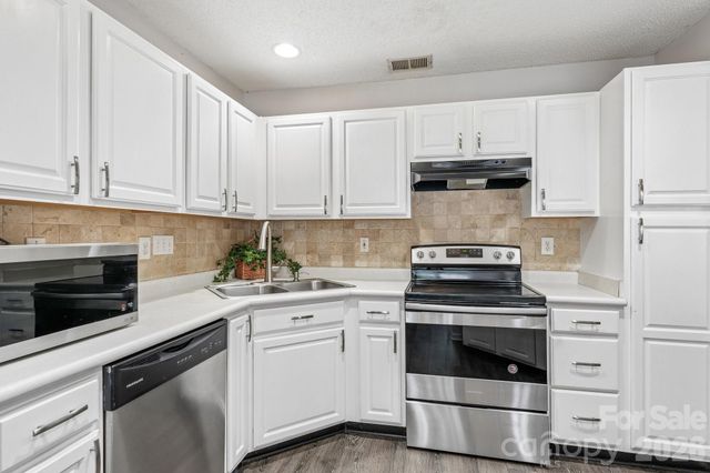 8406 Southgate Commons Drive, Charlotte, NC 28277