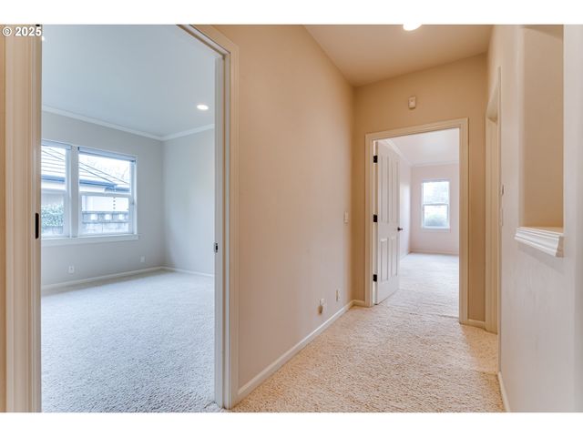 875 SAND Ave, Eugene, OR 97401