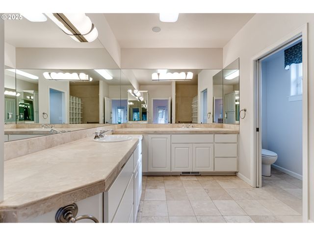 875 SAND Ave, Eugene, OR 97401