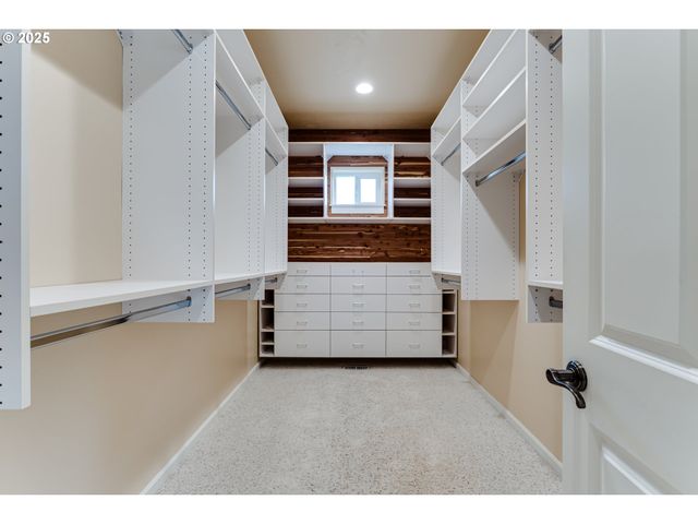 875 SAND Ave, Eugene, OR 97401