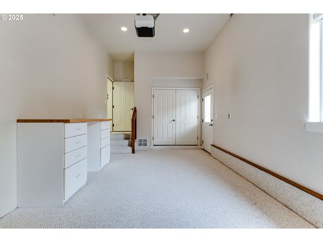 875 SAND Ave, Eugene, OR 97401