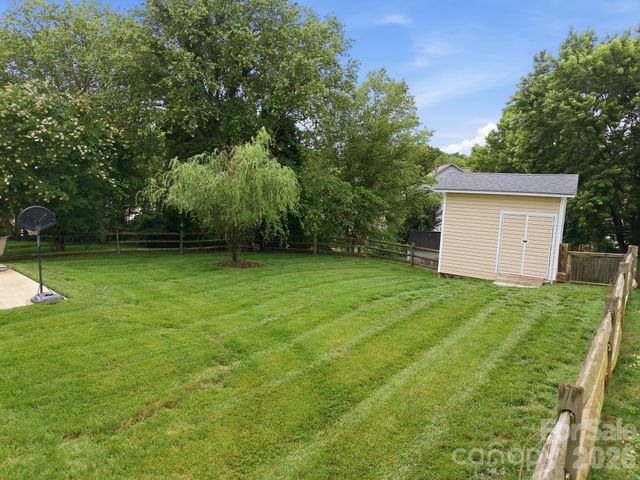 4835 Turnridge Court NW, Concord, NC 28027