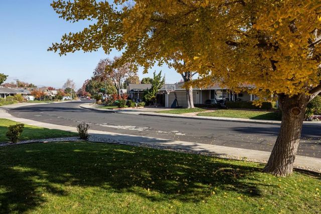 2381 Rosita Avenue, Santa Clara, CA 95050