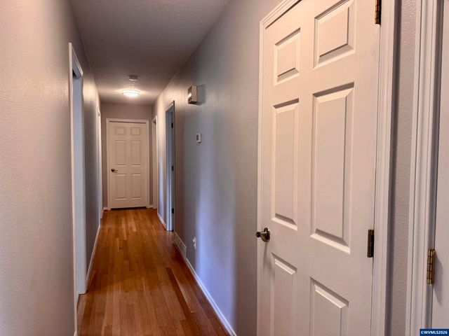 356 NE 10th Av, Canby, OR 97013