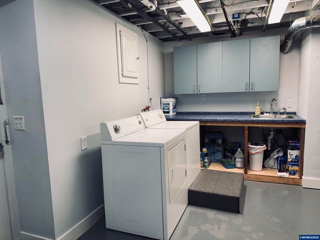 356 NE 10th Av, Canby, OR 97013
