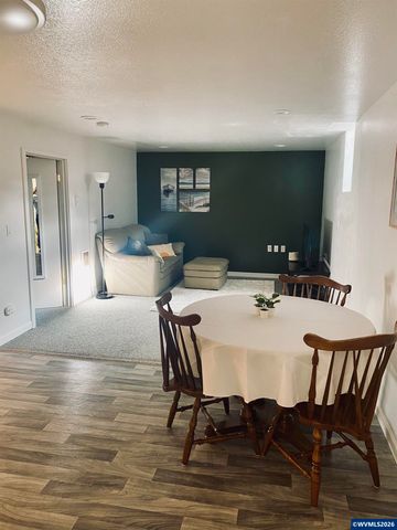 356 NE 10th Av, Canby, OR 97013