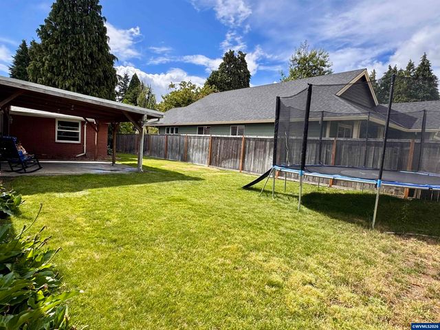 356 NE 10th Av, Canby, OR 97013