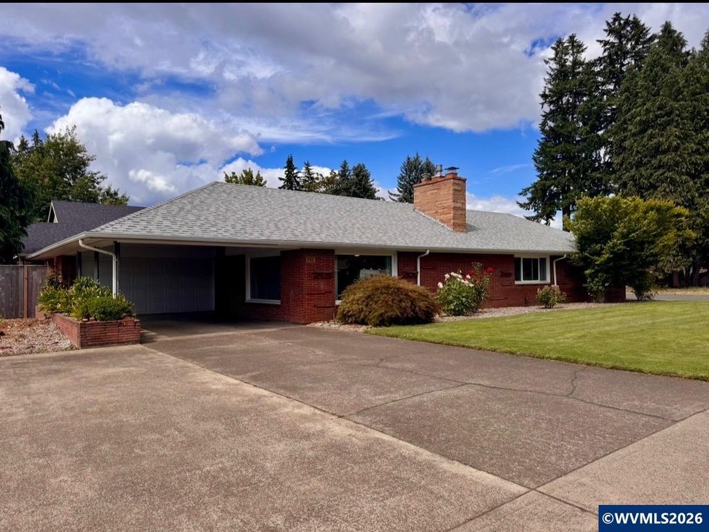356 NE 10th Av, Canby, OR 97013