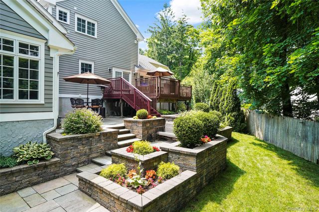 17 Hemlock Road, Hartsdale, NY 10530