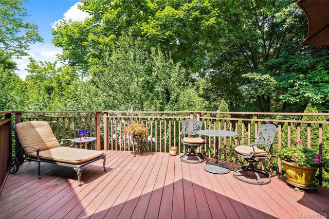 17 Hemlock Road, Hartsdale, NY 10530