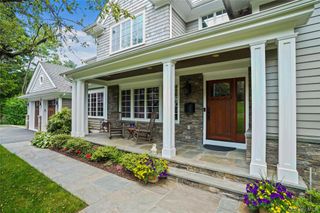 17 Hemlock Road, Hartsdale, NY 10530
