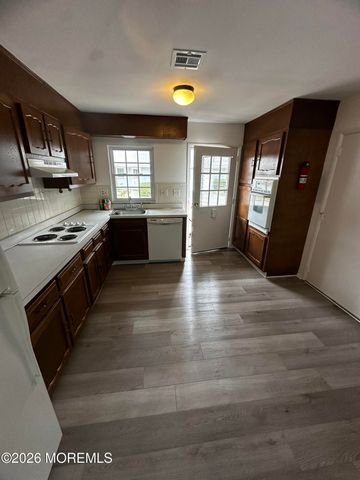 1042 Aberdeen Drive 1042B, Lakewood, NJ 08701