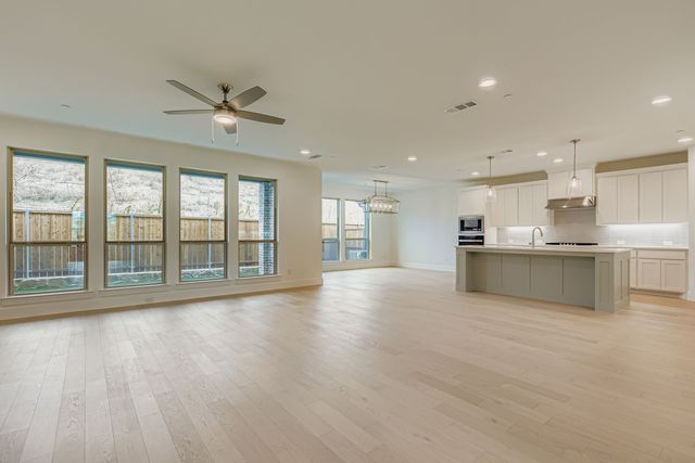 3529 Kings Court Drive, Lewisville, TX 75056