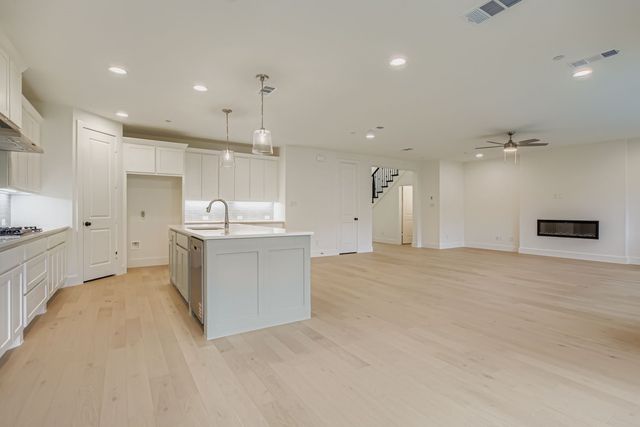 3529 Kings Court Drive, Lewisville, TX 75056