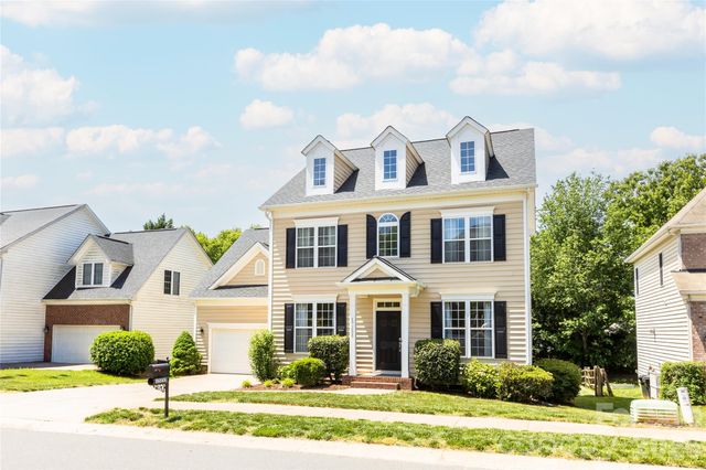 17233 Knoxwood Drive, Huntersville, NC 28078