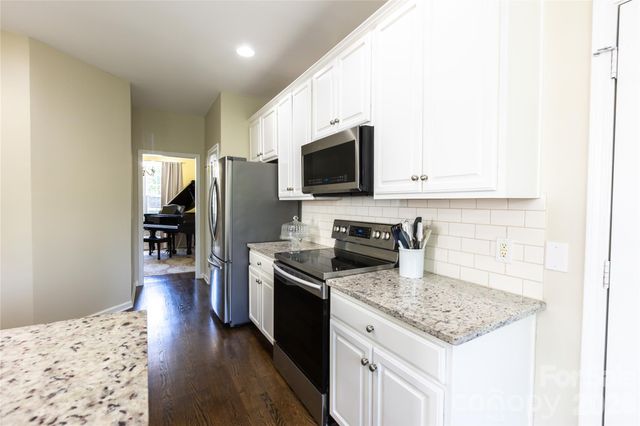 17233 Knoxwood Drive, Huntersville, NC 28078
