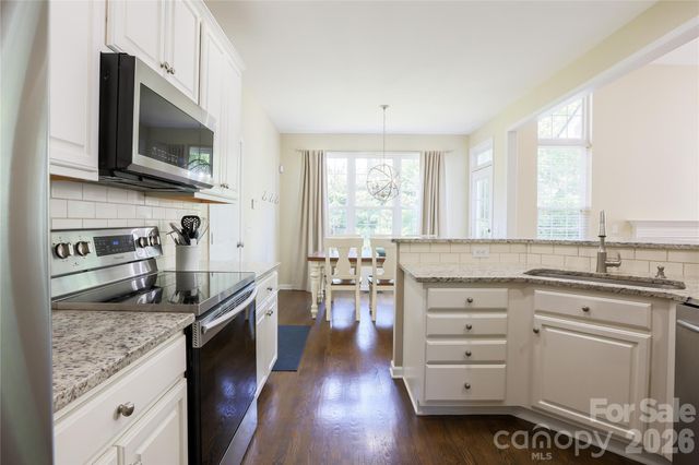 17233 Knoxwood Drive, Huntersville, NC 28078