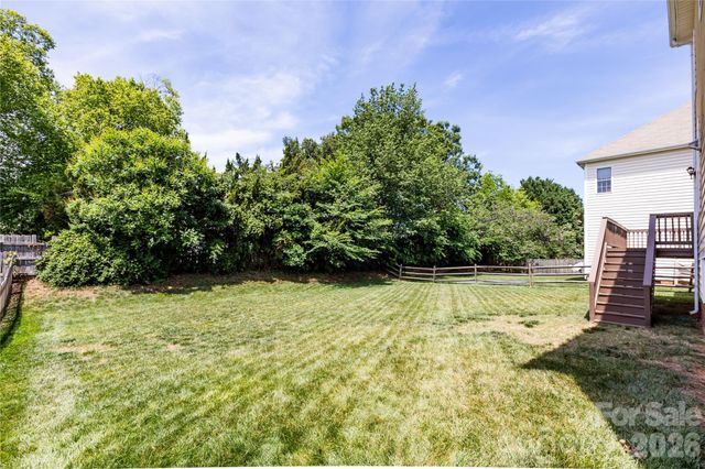 17233 Knoxwood Drive, Huntersville, NC 28078