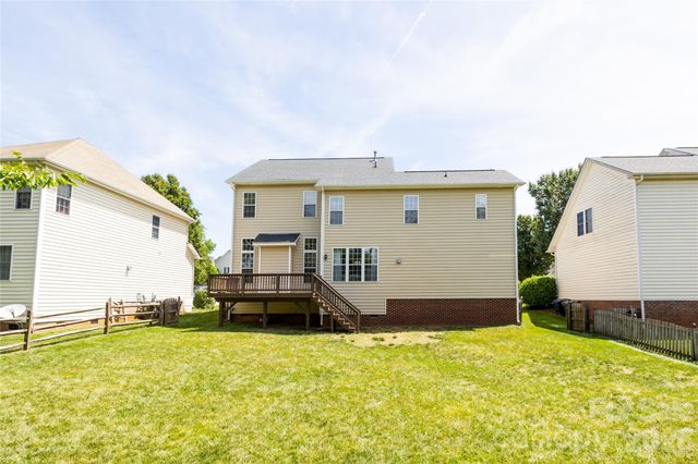 17233 Knoxwood Drive, Huntersville, NC 28078