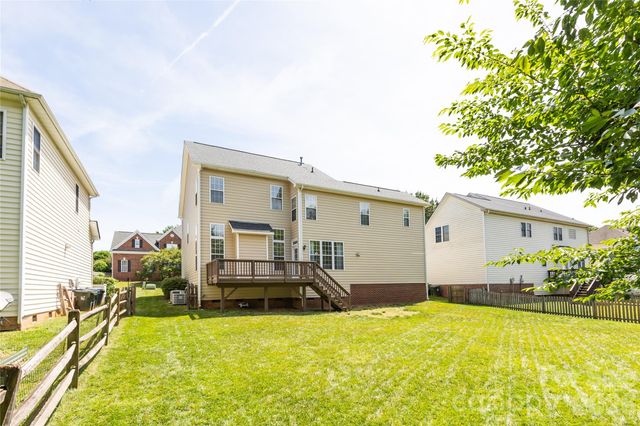 17233 Knoxwood Drive, Huntersville, NC 28078