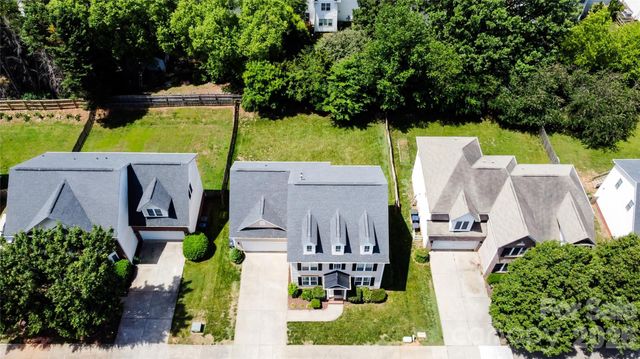 17233 Knoxwood Drive, Huntersville, NC 28078