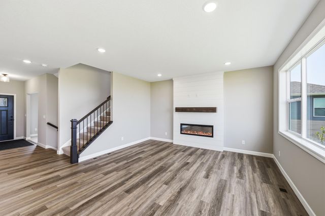 752 Rosebud Lane, Delano, MN 55328