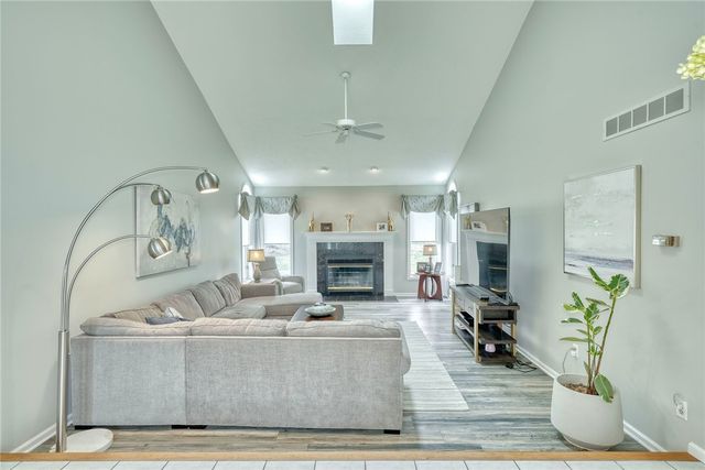 5 Woodrose Drive, Penfield, NY 14580