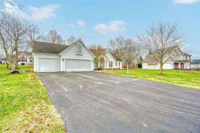 5 Woodrose Drive, Penfield, NY 14580