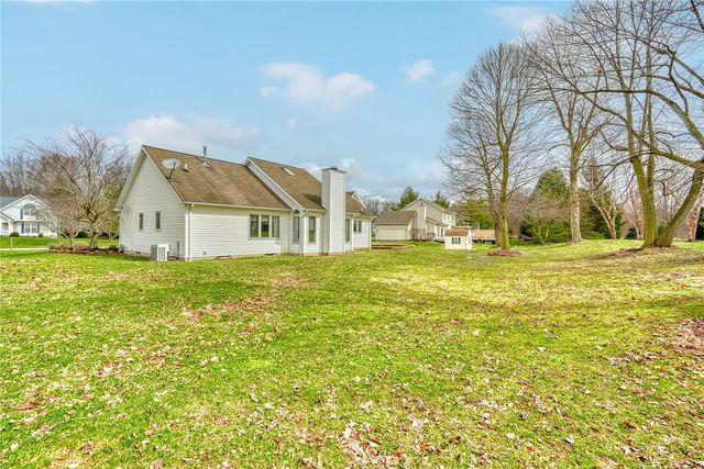 5 Woodrose Drive, Penfield, NY 14580