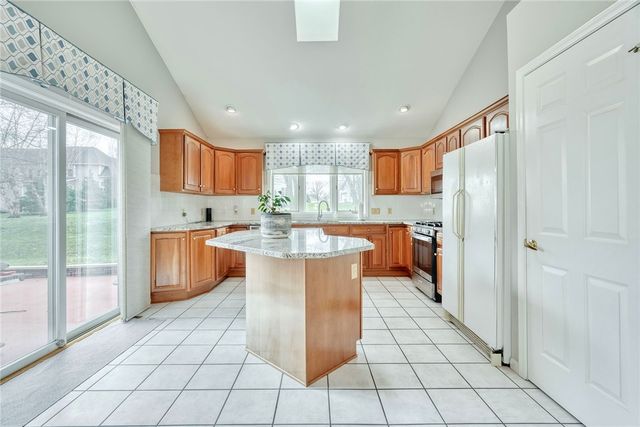 5 Woodrose Drive, Penfield, NY 14580