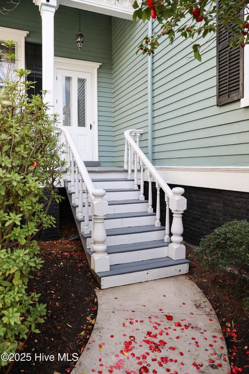 Image 10 of property listing at 111 S 4th Street, Wilmington, NC 28401