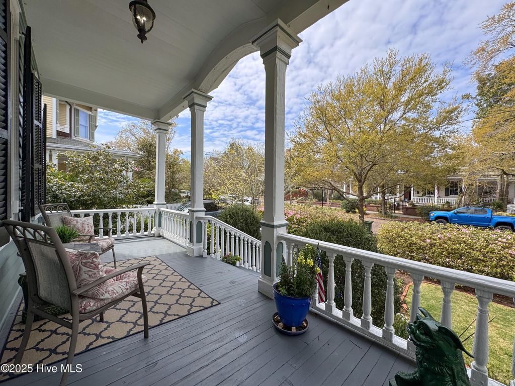 Image 11 of property listing at 111 S 4th Street, Wilmington, NC 28401