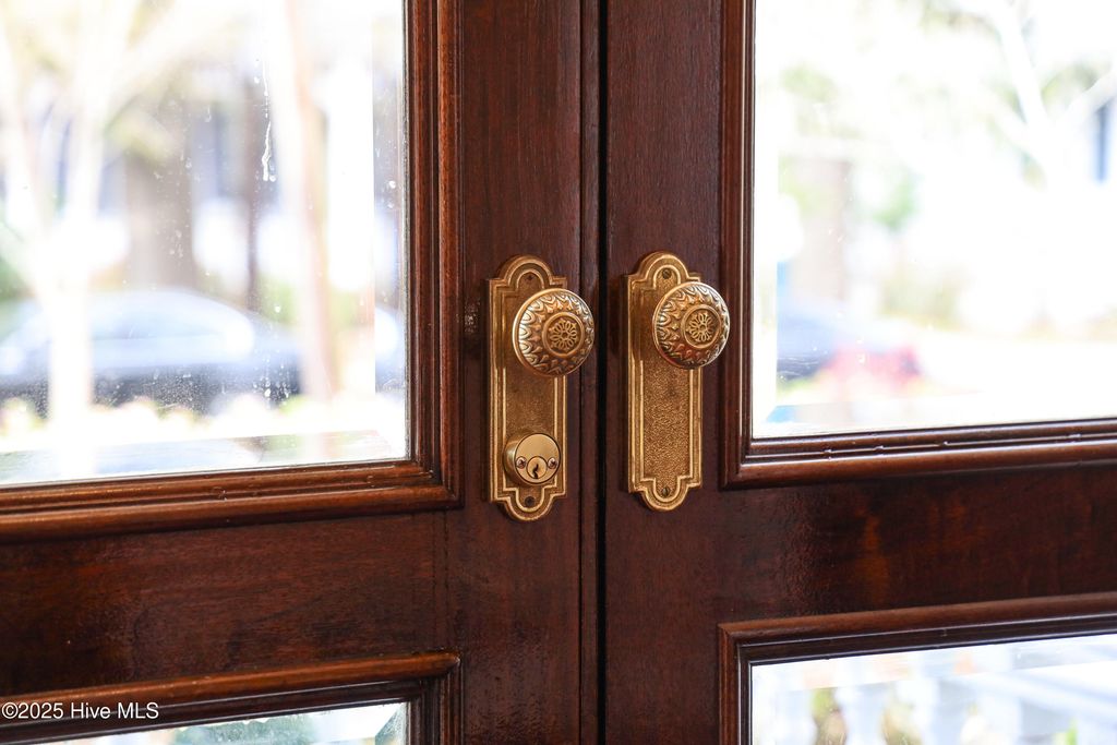 Image 12 of property listing at 111 S 4th Street, Wilmington, NC 28401